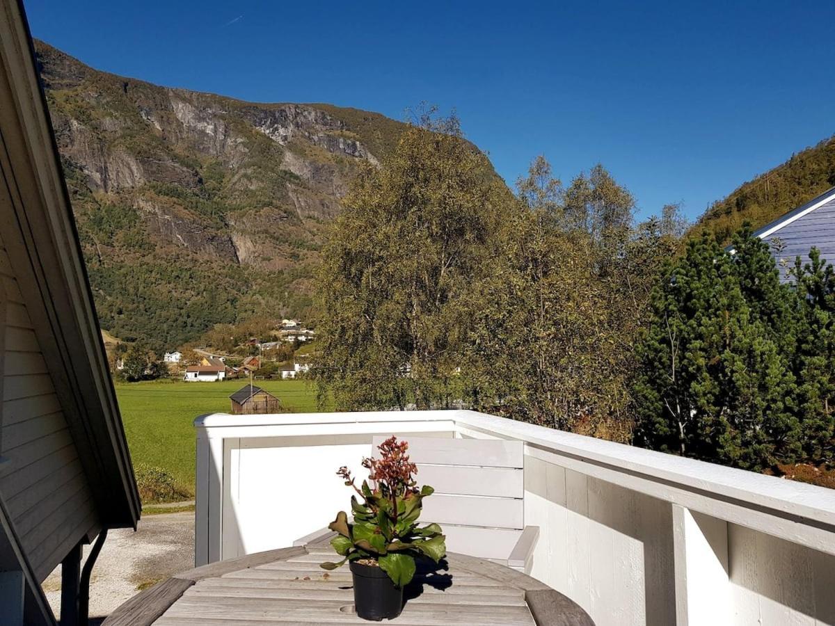 Bright And Cozy Apartment 1.5Km From City Centre Aurland Exteriér fotografie