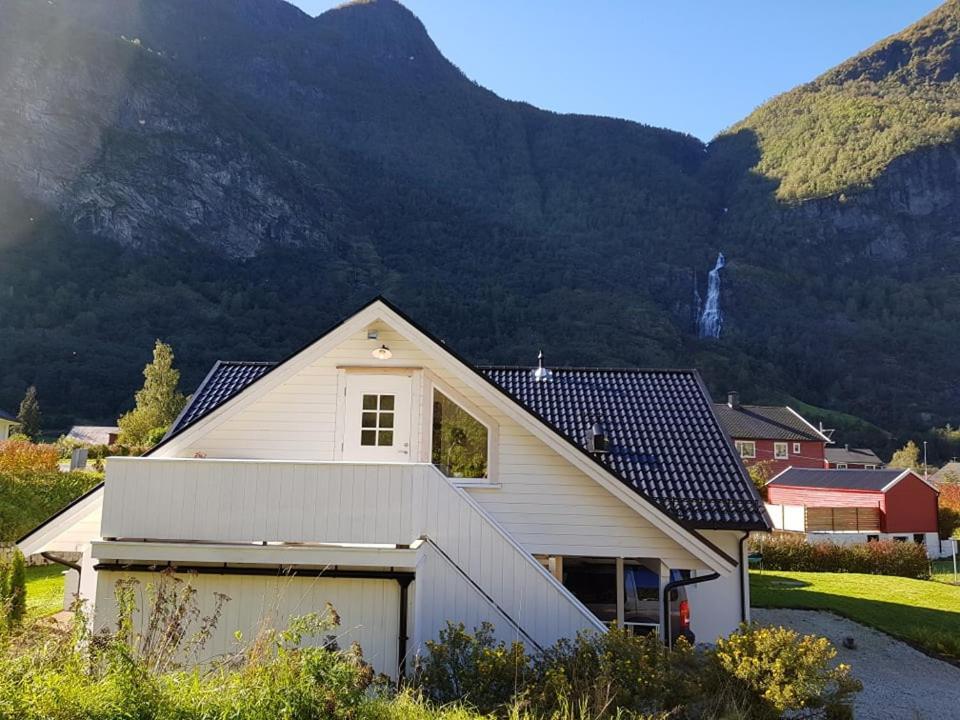Bright And Cozy Apartment 1.5Km From City Centre Aurland Exteriér fotografie